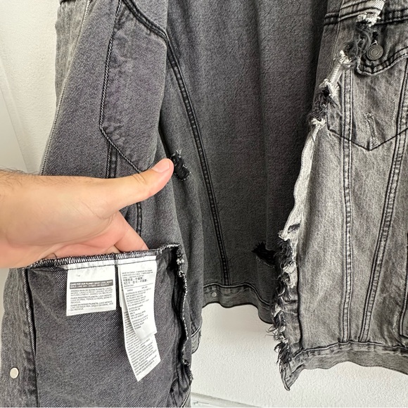Levi's Premium Big E Ripped Distressed Trucker Jean Jacket Size: XXL - Picture 11 of 16